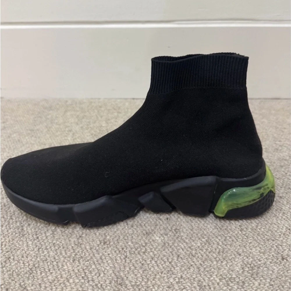 Balenciaga Speed runner stretchy knit fabric trainer sneakers with rubber sole. - Picture 12 of 14